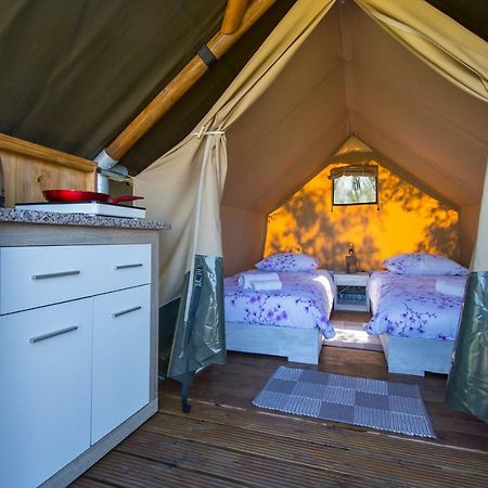 Kamp Romantik - Glamping Лабин Экстерьер фото
