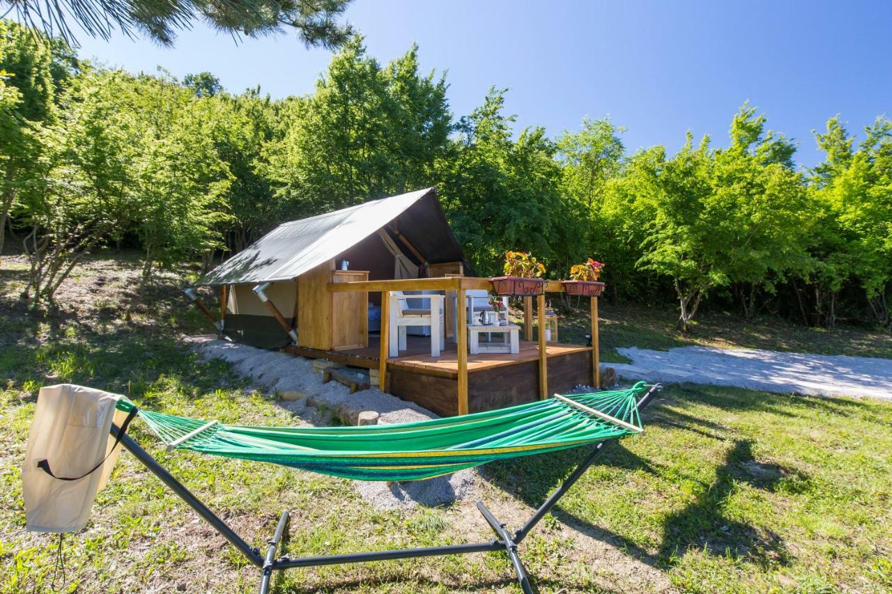 Kamp Romantik - Glamping Лабин Экстерьер фото