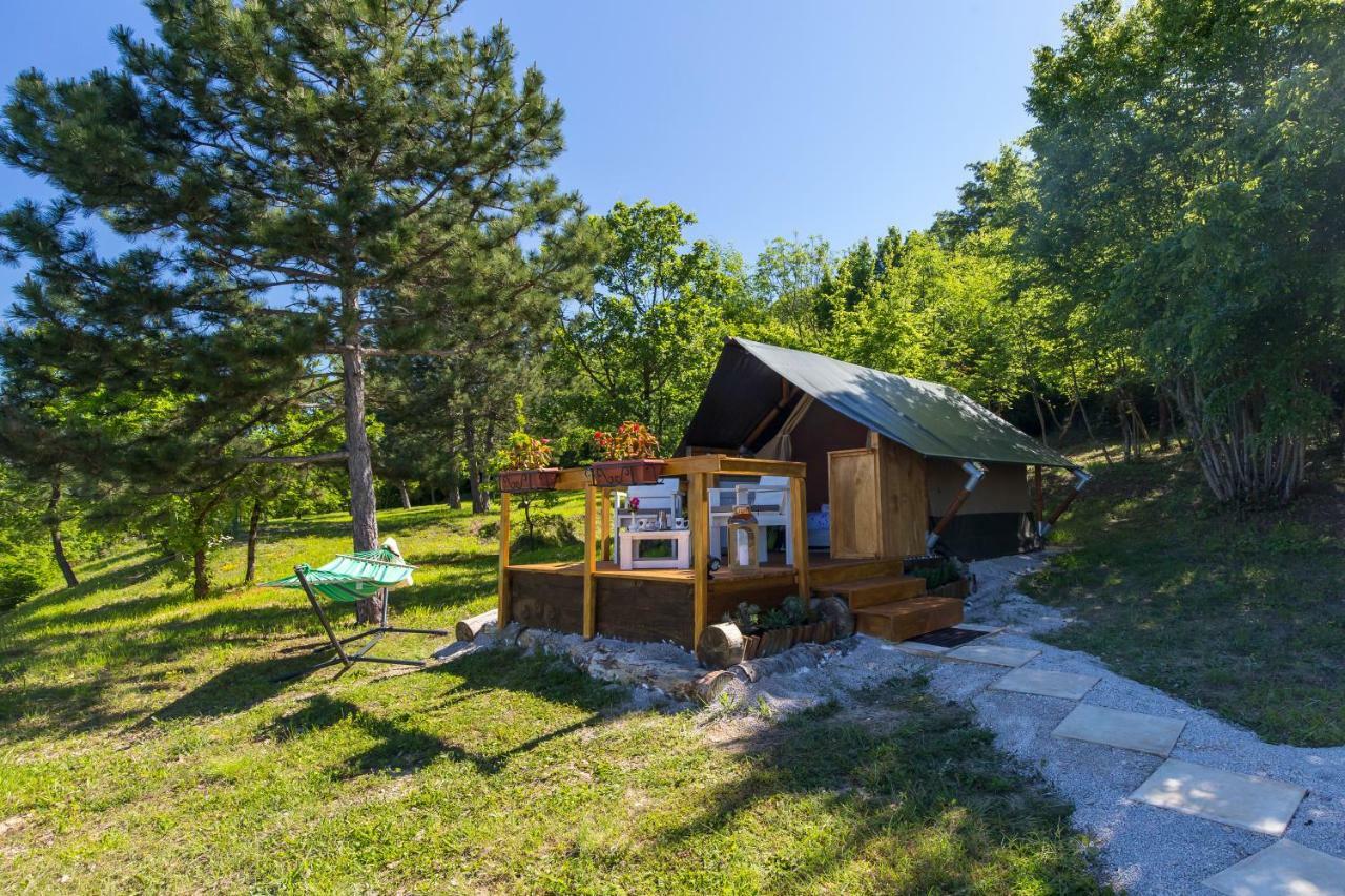 Kamp Romantik - Glamping Лабин Экстерьер фото